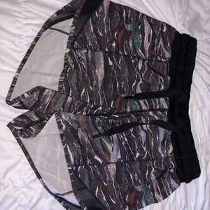 Lululemon patterned shorts!! Size: tall